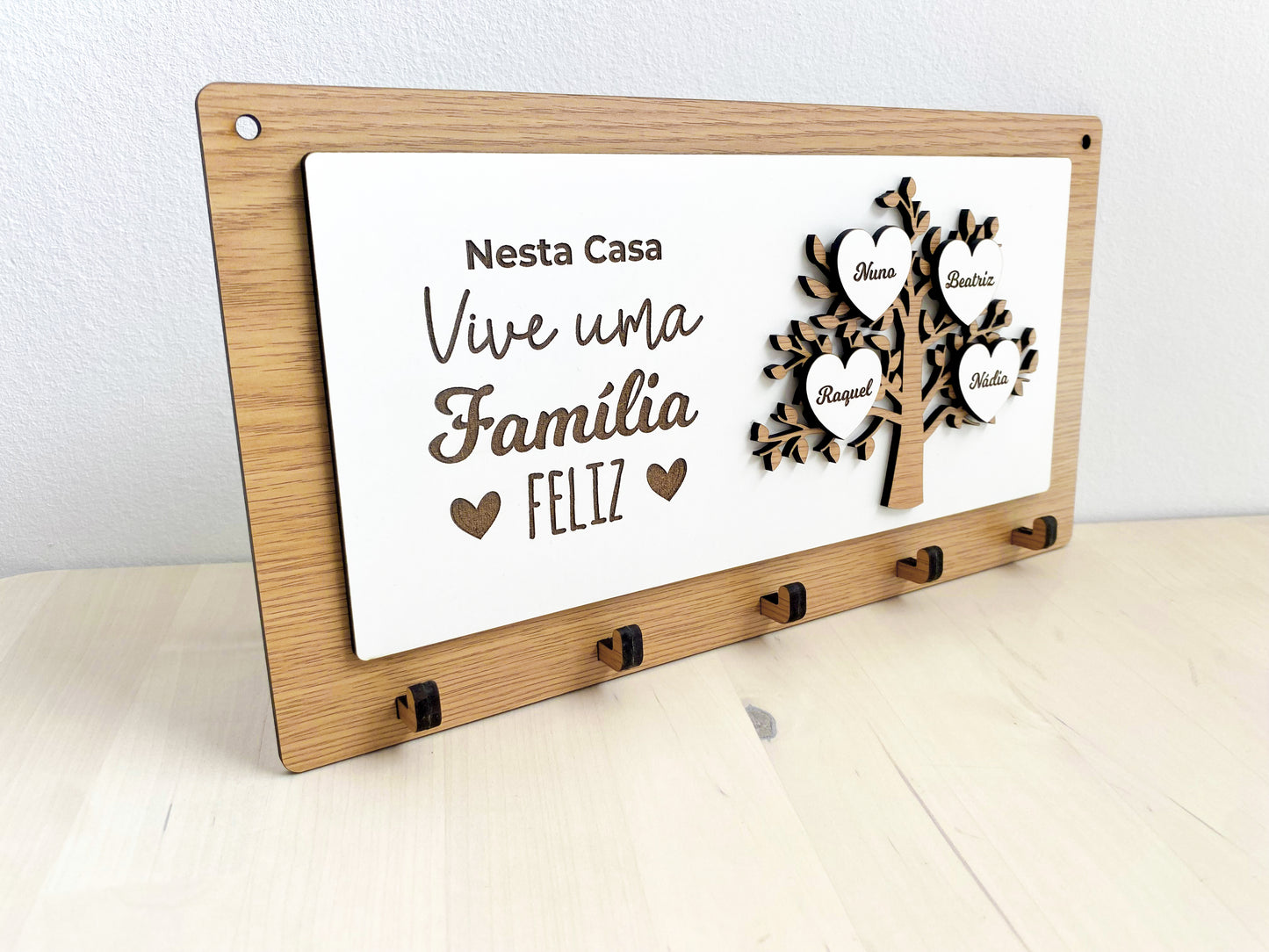 Suporte Porta-Chaves | Aqui Vive uma Família Feliz | Personalizado
