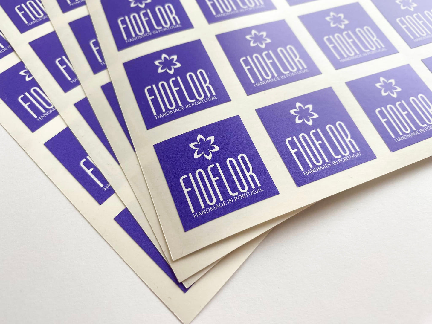 Etiquetas Autocolantes | Vinil Autocolante | Redondas ou Quadradas | Vários Tamanhos | Personalizadas