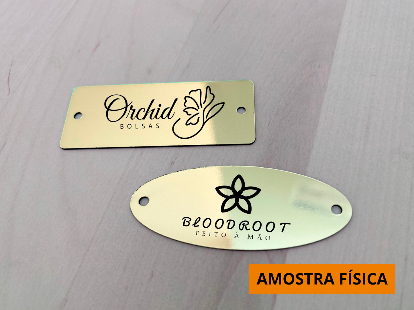 Amostra Física | Etiqueta em Acrílico Espelhado/Escovado Personalizada