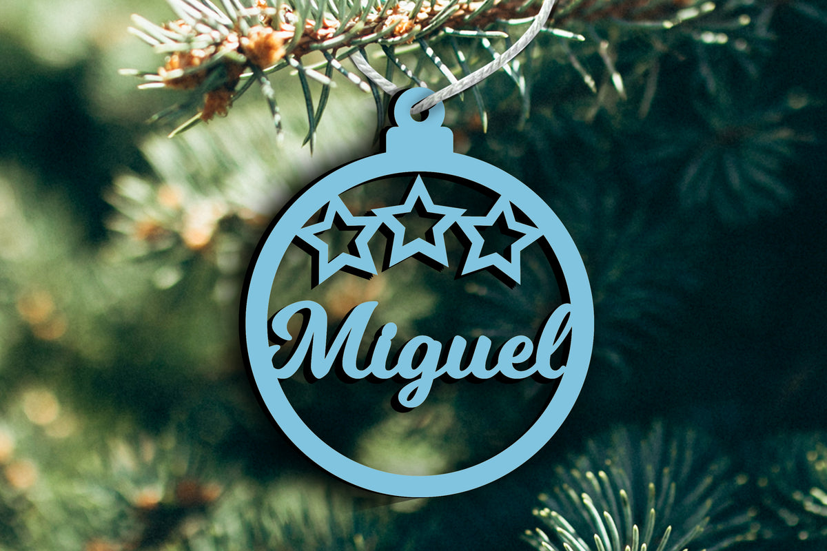 Bola de Natal em MDF com Nome Recortado | Estrelas