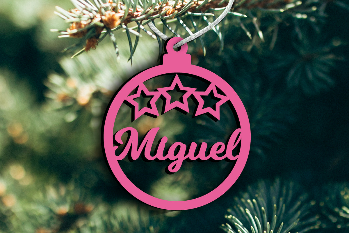 Bola de Natal em MDF com Nome Recortado | Estrelas