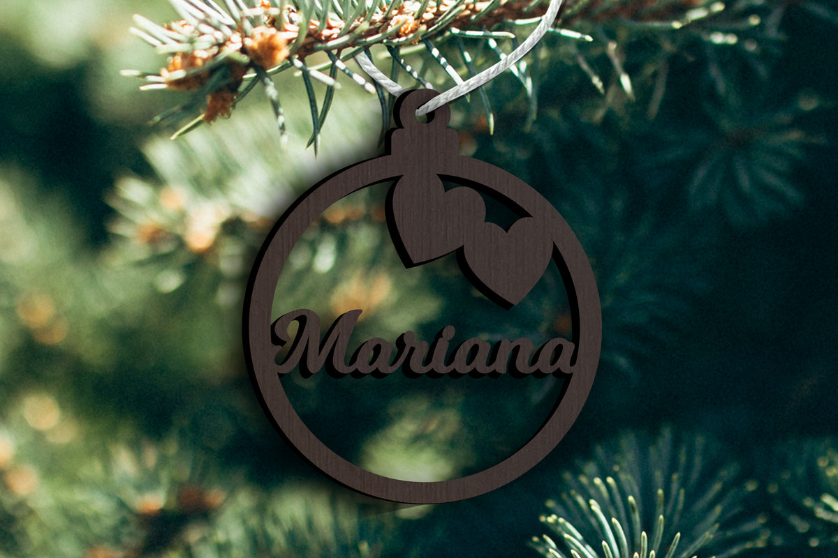 Bola de Natal em MDF com Nome Recortado | Corações