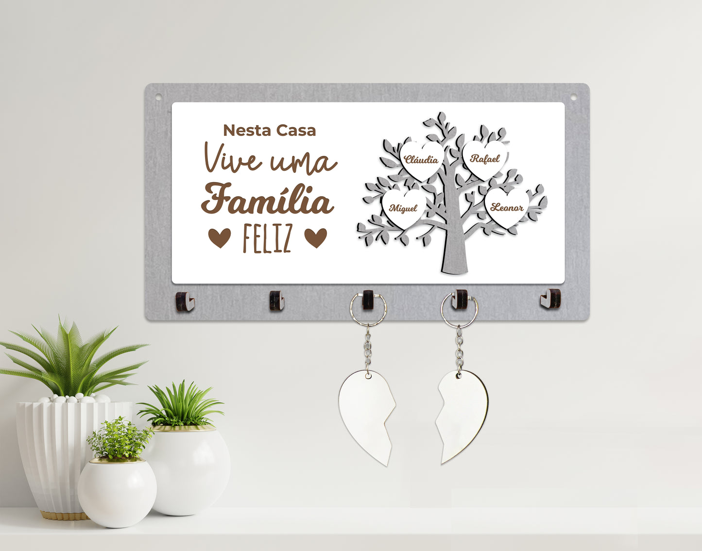 Suporte Porta-Chaves | Aqui Vive uma Família Feliz | Personalizado