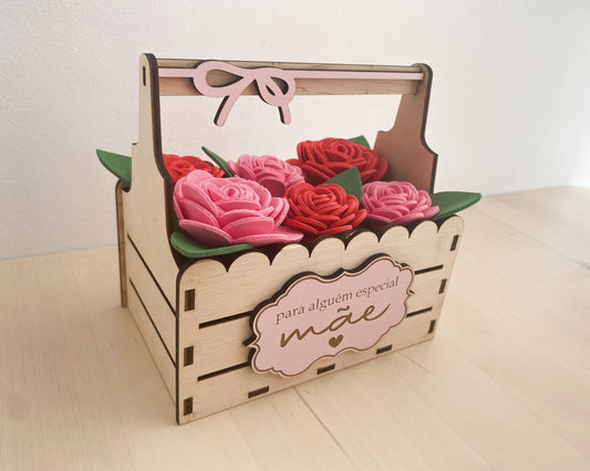 Cesta com Flores e Placa Personalizada